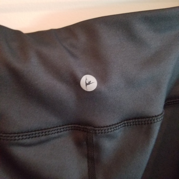 90 Degree Work Out Capris by Reflex - Picture 4 of 7